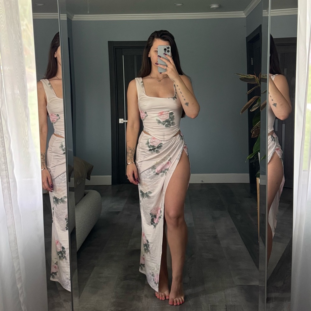 Summer set with corset top and long skirt (Brand new)